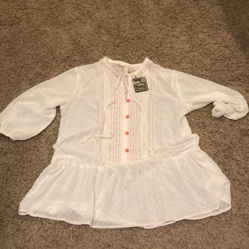 Matilda Jane cream blouse Size XL with peach buttons and stitching NWT